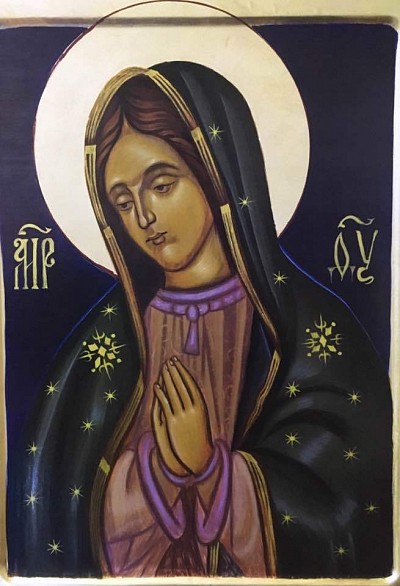 Братия молится о помощи Гваделупской иконе Божией Матери, написанной на православный манер. 